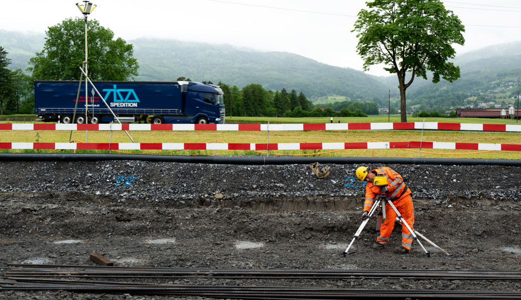 Die SBB baut in der Region an der Doppelspur (im Bild Rüthi): Im Kantonsrat wird darüber entschieden, ob die geplante Unterführung Ochsensand in Grabs vorgezogen wird.