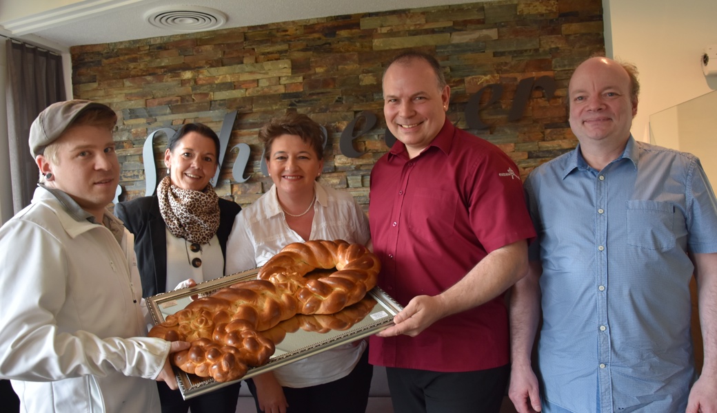 Traditionsbetrieb bleibt erhalten: Brothandwerk übernimmt Café Schweizer