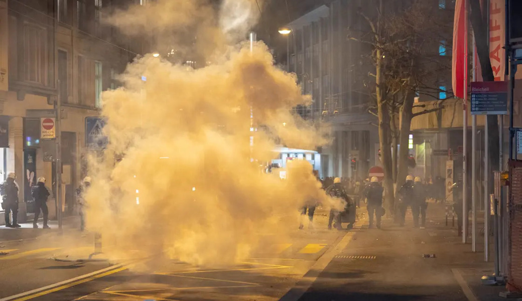 Mit Gewalt konfrontiert: Polizeieinsatz bei Krawallen in der St. Galler Innenstadt.